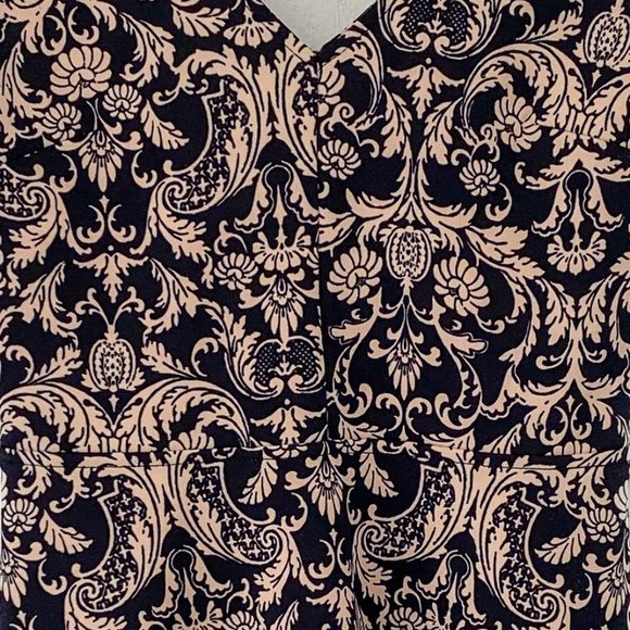 🛍 2 for $25! 🛍 Forever 21 - Damask Sleeveless Beige & Black Skater Dress - Picture 2 of 10